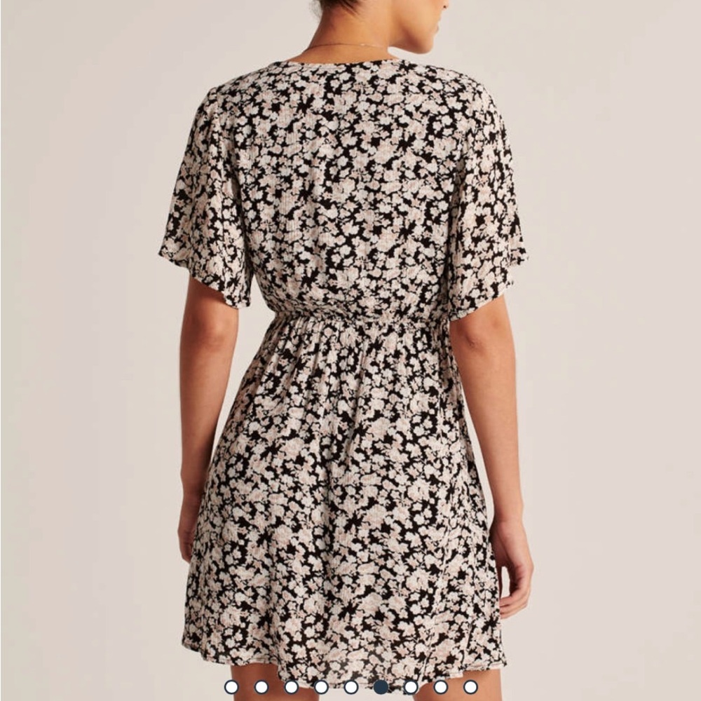 Abercrombie Black and White Floral Dress - Picture 2 of 5